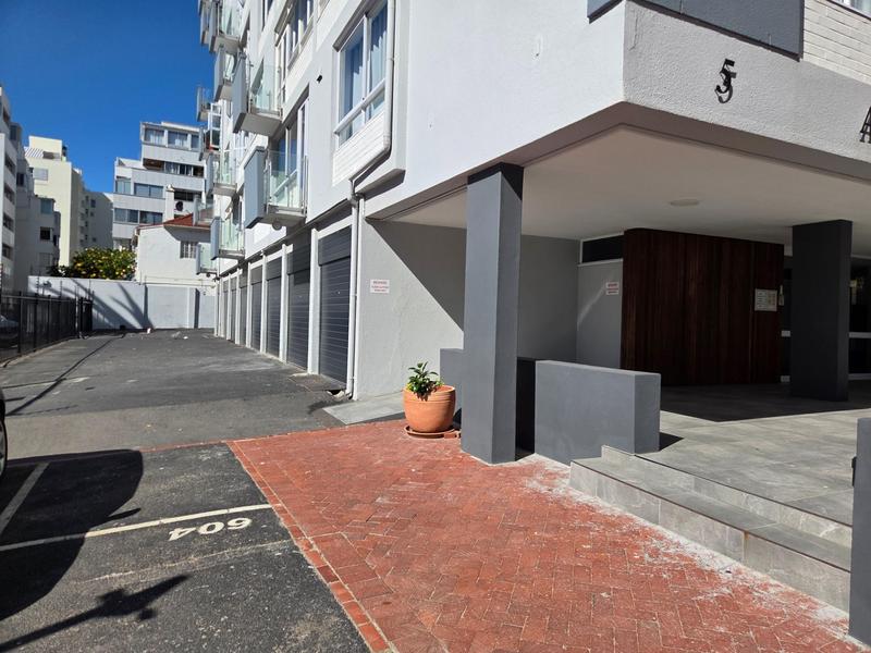 To Let 3 Bedroom Property for Rent in Sea Point Western Cape